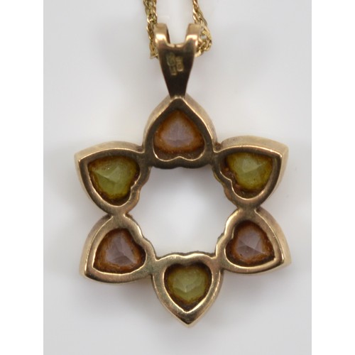 47 - A 9ct gold amethyst and peridot heart wreath pendant on a chain, 2.5g
