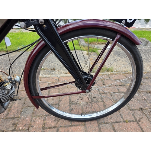 306 - 1946 Norman Autocycle, 98cc. Registration number DBT 950 (non transferrable). Frame number R512 (not... 