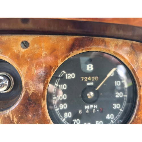 257 - 1961 Bentley S II/III, 6230cc. Registration number 556 XVM, )non transferrable). Chassis number B41 ... 