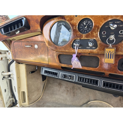 257 - 1961 Bentley S II/III, 6230cc. Registration number 556 XVM, )non transferrable). Chassis number B41 ... 