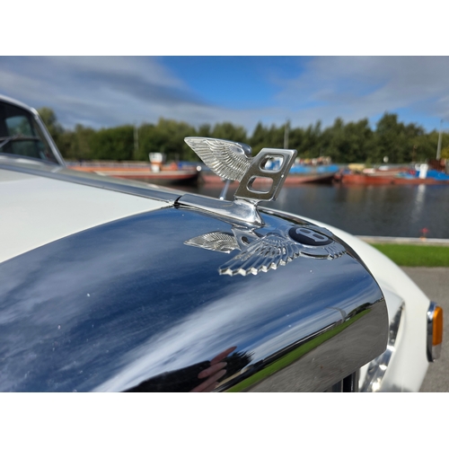 257 - 1961 Bentley S II/III, 6230cc. Registration number 556 XVM, )non transferrable). Chassis number B41 ... 