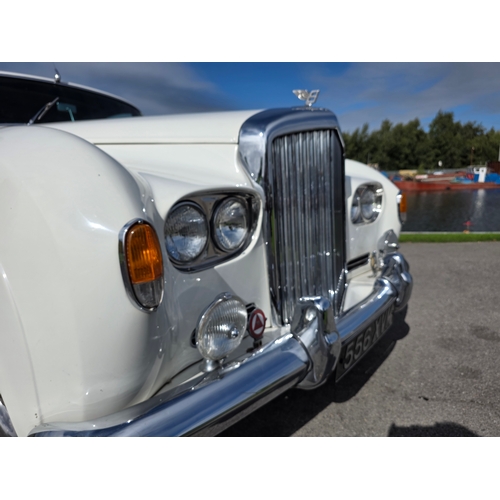 257 - 1961 Bentley S II/III, 6230cc. Registration number 556 XVM, )non transferrable). Chassis number B41 ... 