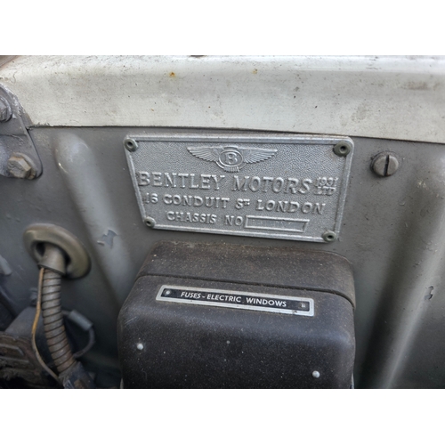 257 - 1961 Bentley S II/III, 6230cc. Registration number 556 XVM, )non transferrable). Chassis number B41 ... 