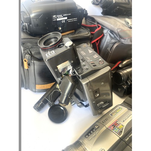 5 - A collection of camcorders to include, a Sanyo VM-DGP, a JVC GR-AX250S and a Nikon Coolpix 995. (One... 