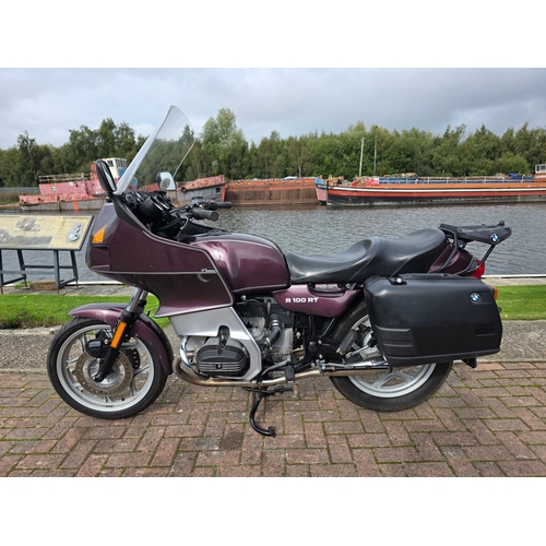 317 - 1992 BMW R100RT, 980cc. Registration number K744 MEU. Frame number 6337810. Engine number (not found... 