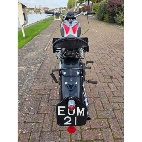 318 - 1937 Ariel Red Hunter, 500cc. Registration number EUM 21 (non transferrable). Frame number XF 9395. ... 
