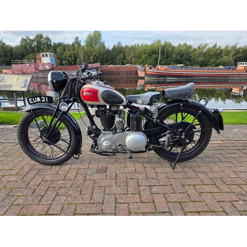 318 - 1937 Ariel Red Hunter, 500cc. Registration number EUM 21 (non transferrable). Frame number XF 9395. ... 