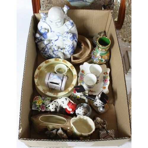 38 - A collection of homewares to include, ceramics by Royal Doulton, Wade, Sylvac, Hornsea Pottery and R... 