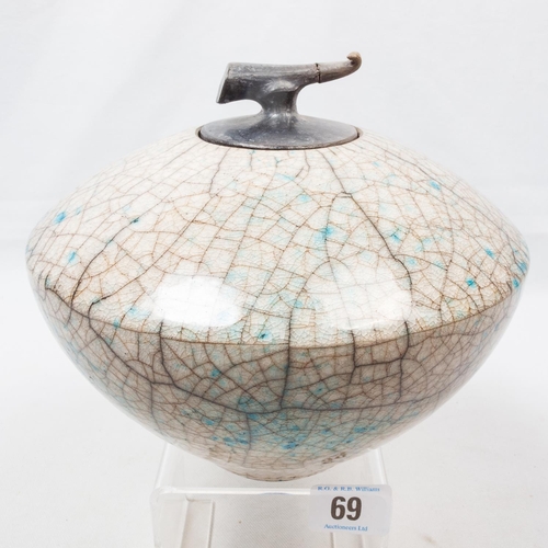 69 - TIM ANDREWS STUDIO ART POTTERY RAKU 'CURLING' LIDDED POT FINIAL A/F