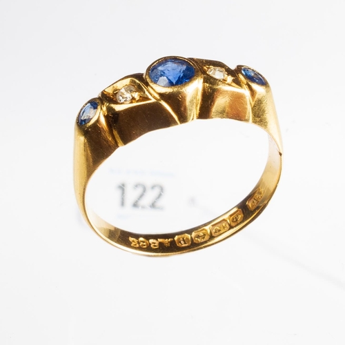 122 - 18CT GOLD SAPPHIRE & DIAMOND RING SIZE P 3.2G BIRMINGHAM 1914