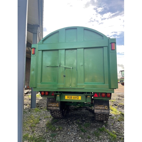 23 - 18 TON LARRINGTON TRAILER, 2011