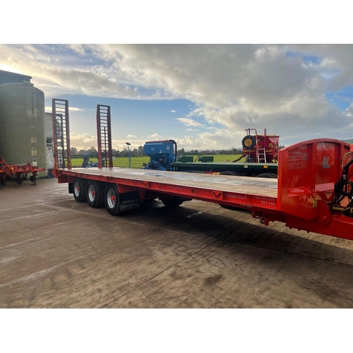 25 - RICHARD LARRINGTON 32' TRI AXLE LOWLOADER TRAILER, 2015