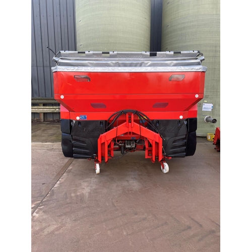 5 - KUHN AXIS 50.2 H-EMC-W FERTILISER SPINNER2018