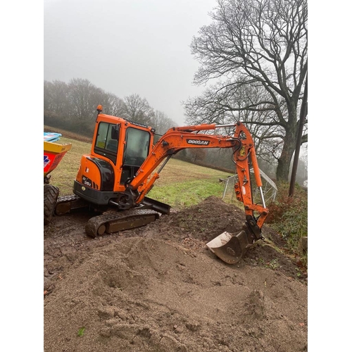 45 - DOOSAN 3 TONNE DX35Z DIGGER