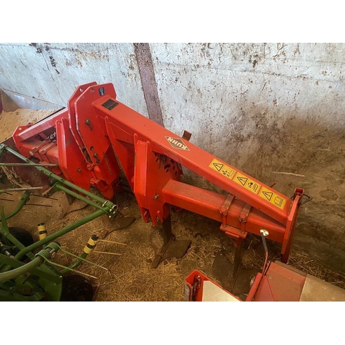 6 - KUHN DC301 4 LEG SUBSOILER