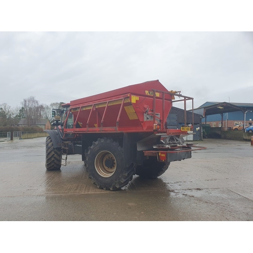 60 - MULTIDRIVE 6185 WITH BREDAL SPREADER K85