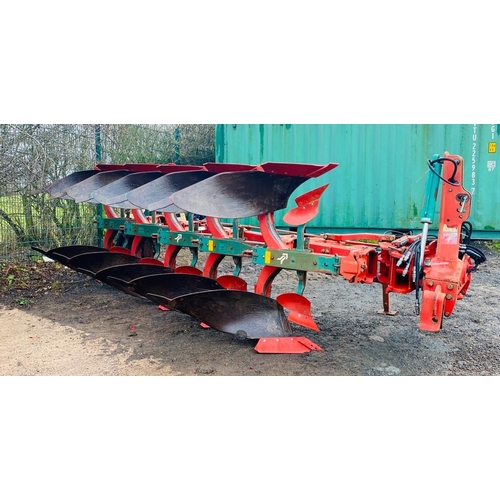 38 - KVERNELAND EG85-300-0-HD 5 FURROW PLOUGH