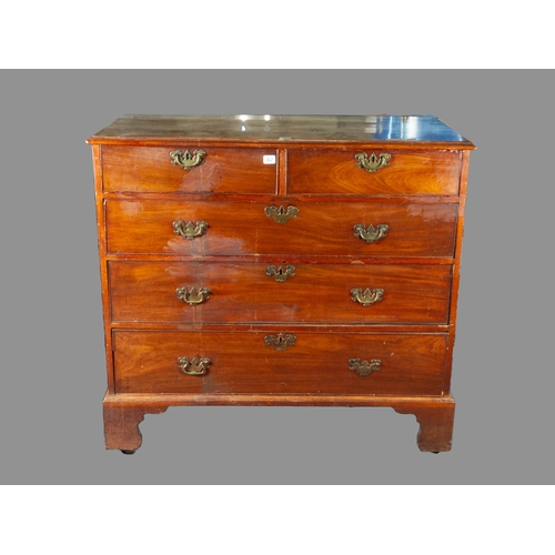 462 - GEO' MAH' CHEST OF DRAWERS 107CM