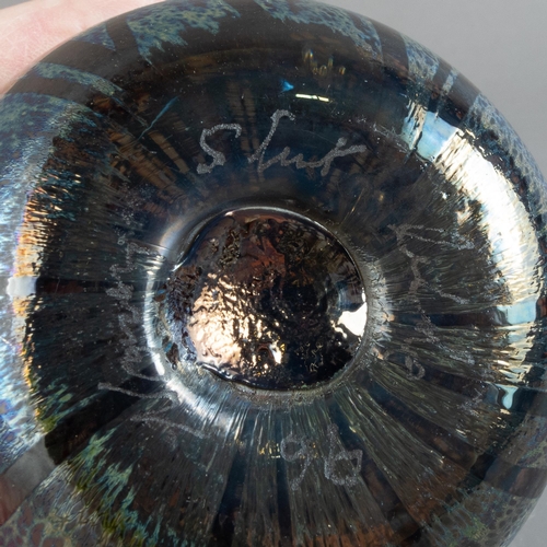 21 - IRIDESCENT PAPERWEIGHT SIGNED TO BASE