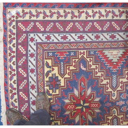 492 - EASTERN RUG 280CM x 200CM