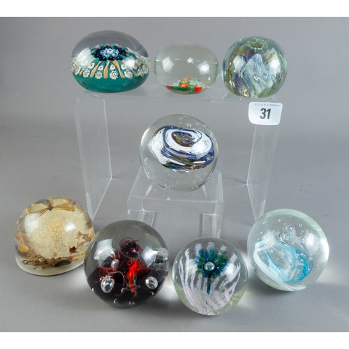 31 - QTY PAPERWEIGHTS INC ISLE OF WIGHT CAITHNESS ETC