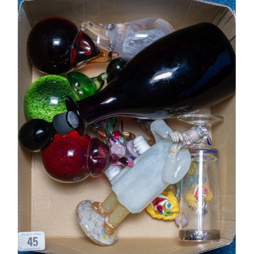 45 - BOX GLASS ANIMALS DECANTER ETC