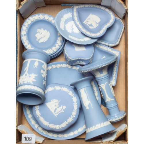 109 - BOX MISC WEDGWOOD JASPERWARE