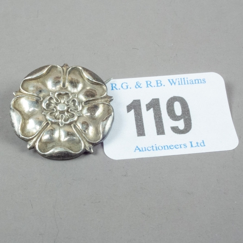 119 - PEARCE & SONS SILVER TUDOR ROSE BROOCH BIRM' 1912