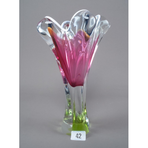 42 - JOSEF HOSPODKA CHRIBSKA ART GLASS VASE 25CM