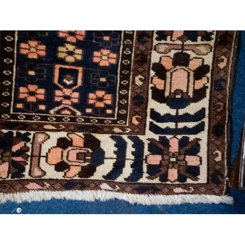 438 - ORIENTAL PATT' RUG 300CM X 200CM