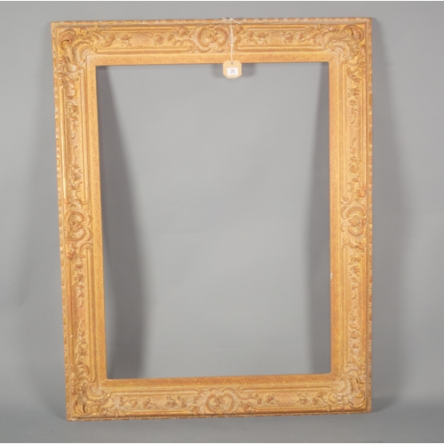 71 - VICT' GILT WOOD & GESSO FRAME 120x94CM, APERTURE 94x68CM