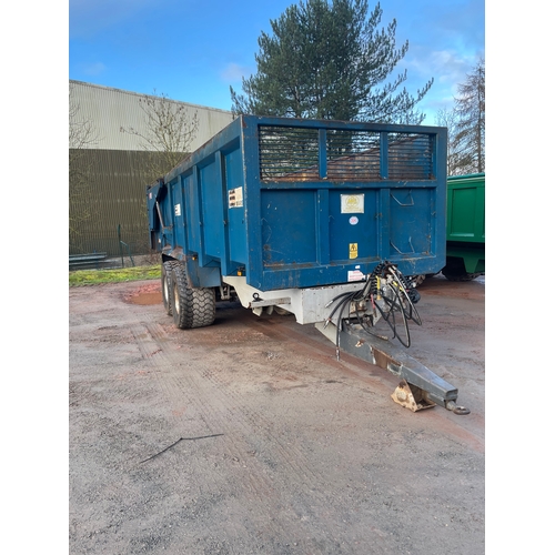 224 - MARSTON 18 TONNE TIPPER TRAILER
WITH SILAGE SIDES