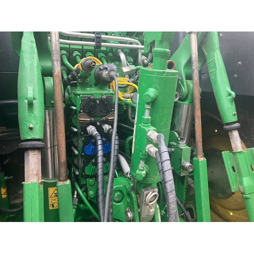 147 - JOHN DEERE 6215R TRACTOR
2020 (2nd owner), front linkage and pto, autopower gearbox, 50k road speed,... 