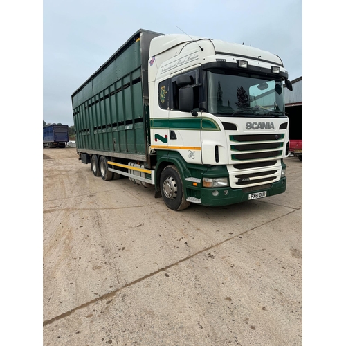 149 - SCANIA R440 30' WITH 3 DECK LIVESTOCK CONTAINER
hydraulic 3rd, hydraulic and manual 2nd, 3 pedal aut... 