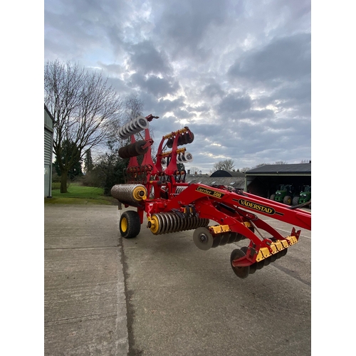 110 - VADERSTAD CR500 CARRIER, 2009, 5M WITH PADDLES