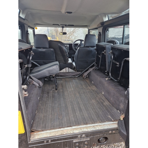 133 - LANDROVER DEFENDER 90XS COUNTY STATION WAGON
2 owners, MOT Jan 2026, 6 seats, leather heated front s... 