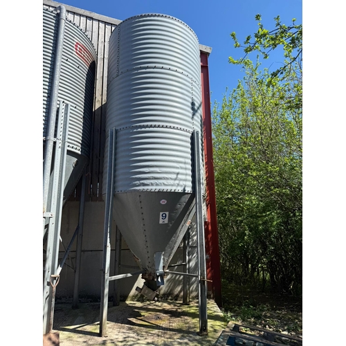 202 - FEED BIN 12T (STICKER 9 ON BIN)