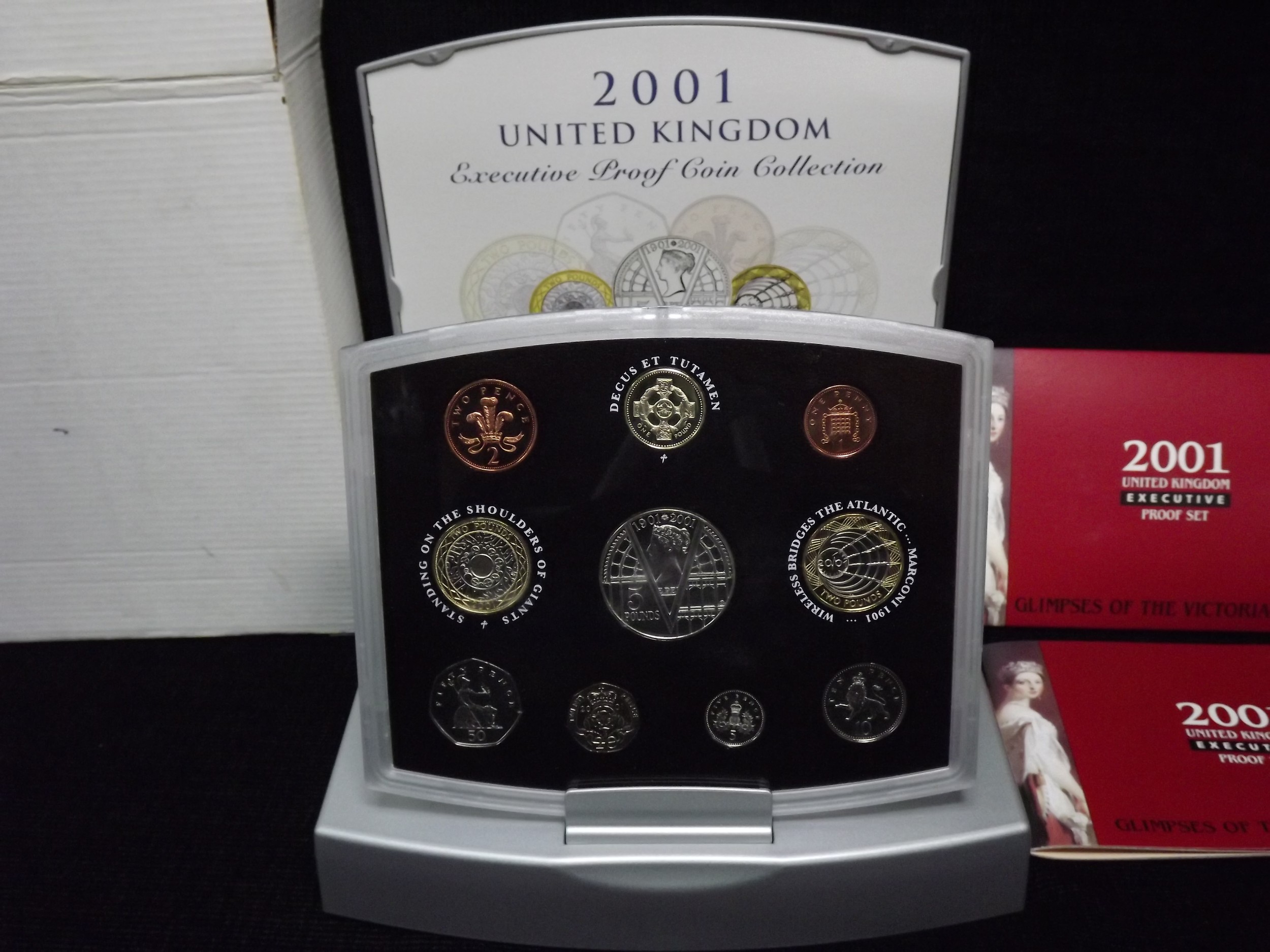 Royal Mint - Executive U.K. Proof Coin collection 2001. Queen