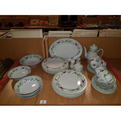 2 - Quantity of trade winds tableware