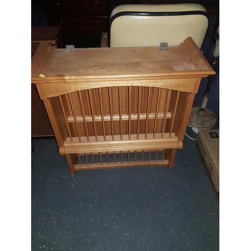 530 - Wooden plate rack
