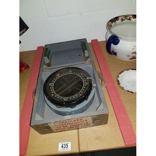 435 - Type P10 World War 2 R.A.F aircraft compass in original box