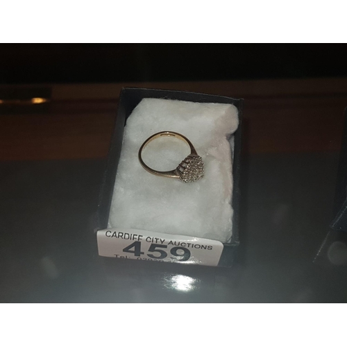 459 - Ladies 9k gold ring with small diamonds