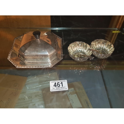 461 - A Walker and Hall silver plated butter dish with cover and a pair of silver plated salts with spoons