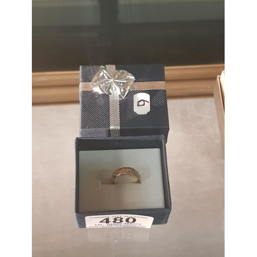 480 - 14ct gold ring