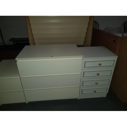 689 - Quantity of furniture including 3 draw chest of drawers