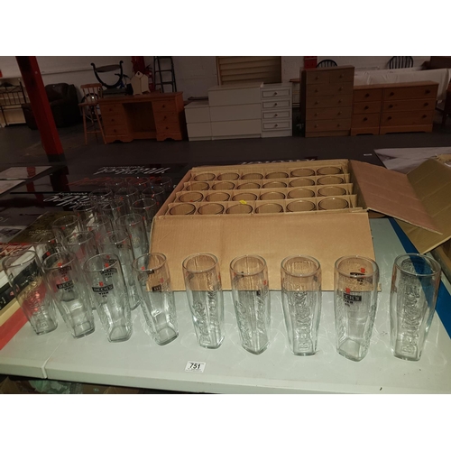 751 - Quantity of becks pint glasses