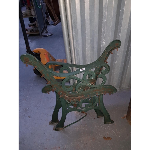 848 - Cast iron bench ends