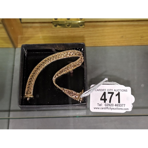 471 - A 9k gold bracelet ( in excess of 6.4 grams)