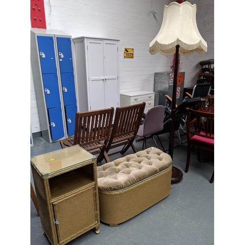 800 - A lloyd loom style ottoman and a bedside cabinet and a standard lamp