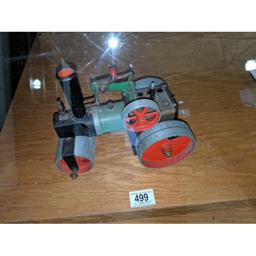 499 - A Mamod steam roller